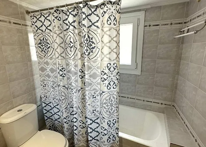 Anatoli House شقة